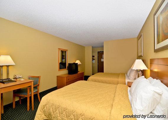 Baymont By Wyndham Helena Hotel Room photo